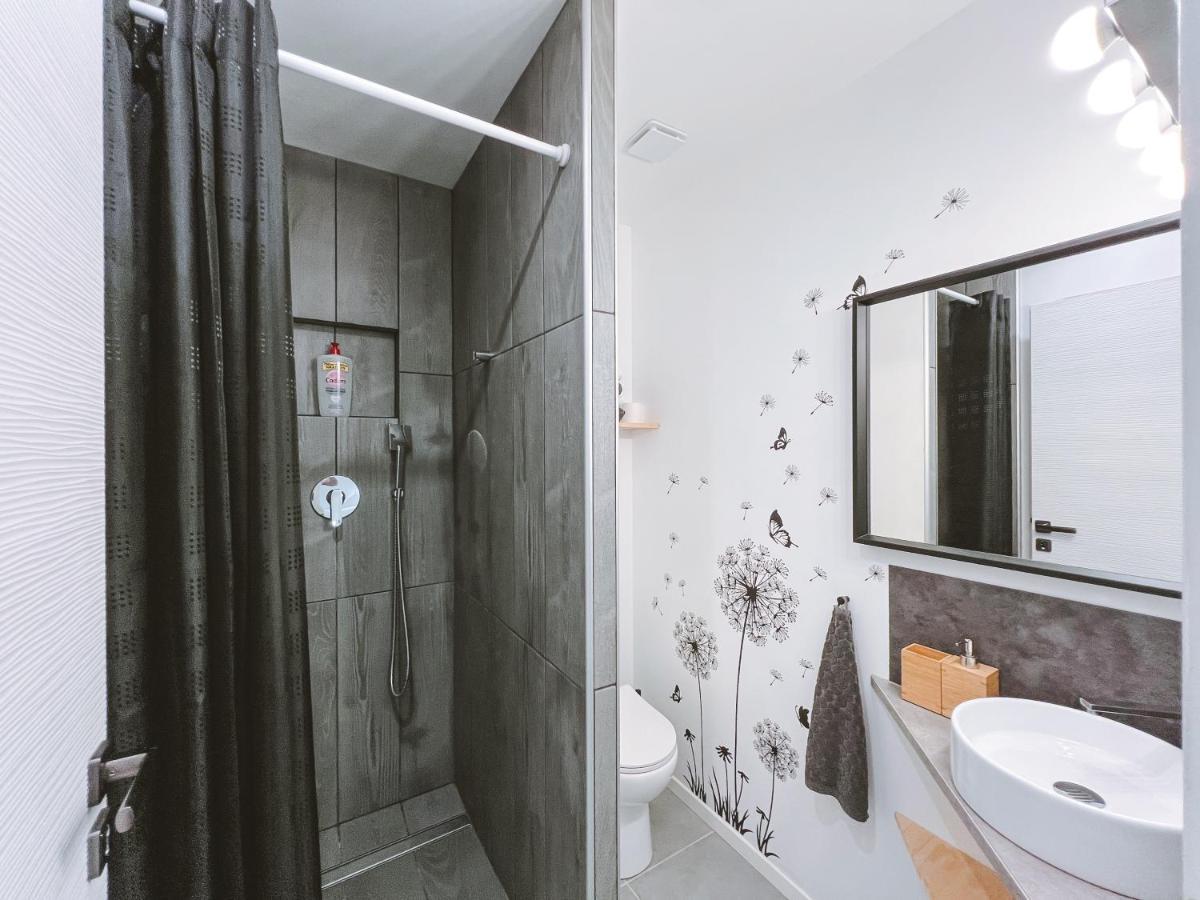 Sky - Gite Meuble & Confort Drome - Ecolodgite Laveyron Buitenkant foto