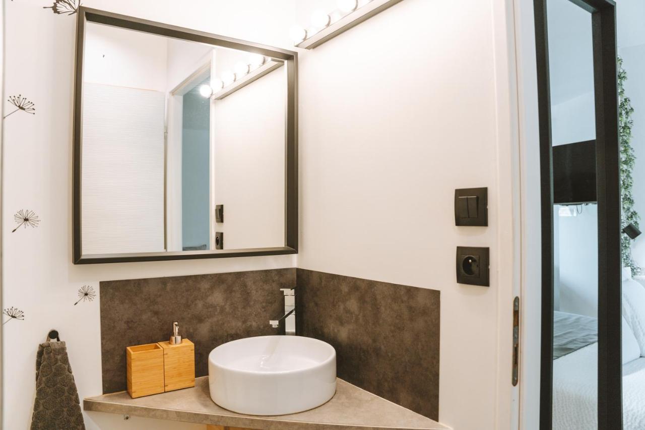 Sky - Gite Meuble & Confort Drome - Ecolodgite Laveyron Buitenkant foto