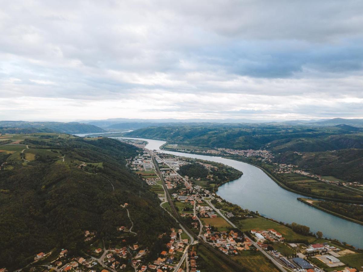 Sky - Gite Meuble & Confort Drome - Ecolodgite Laveyron Buitenkant foto